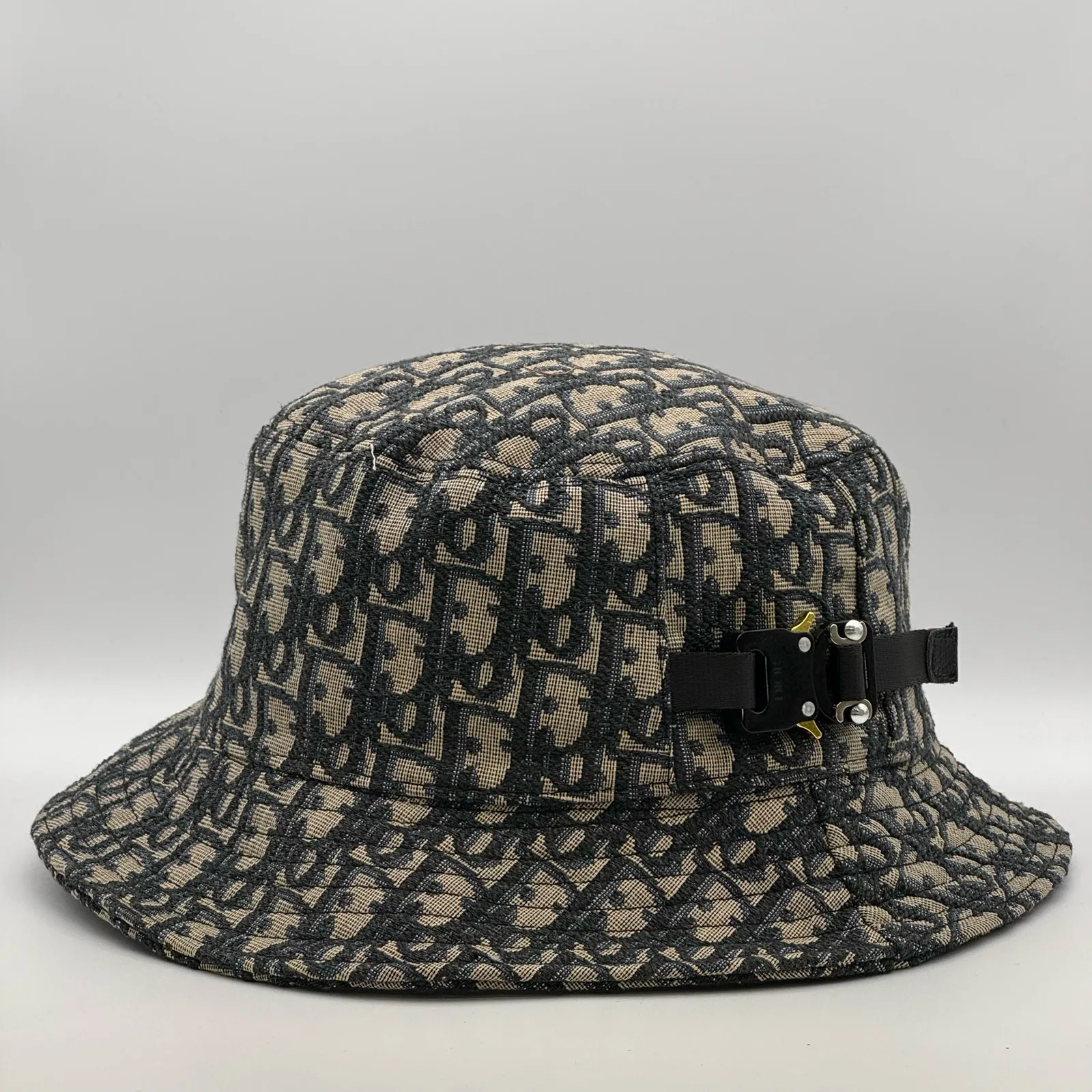 Dior Oblique bucket hat, opposite side view.