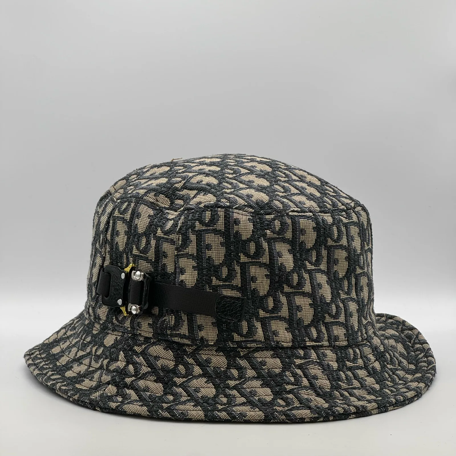 Dior Oblique bucket hat, front-angled view.