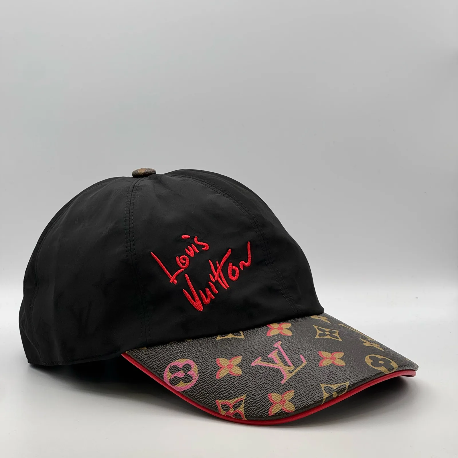 Black Signature cap, front view.