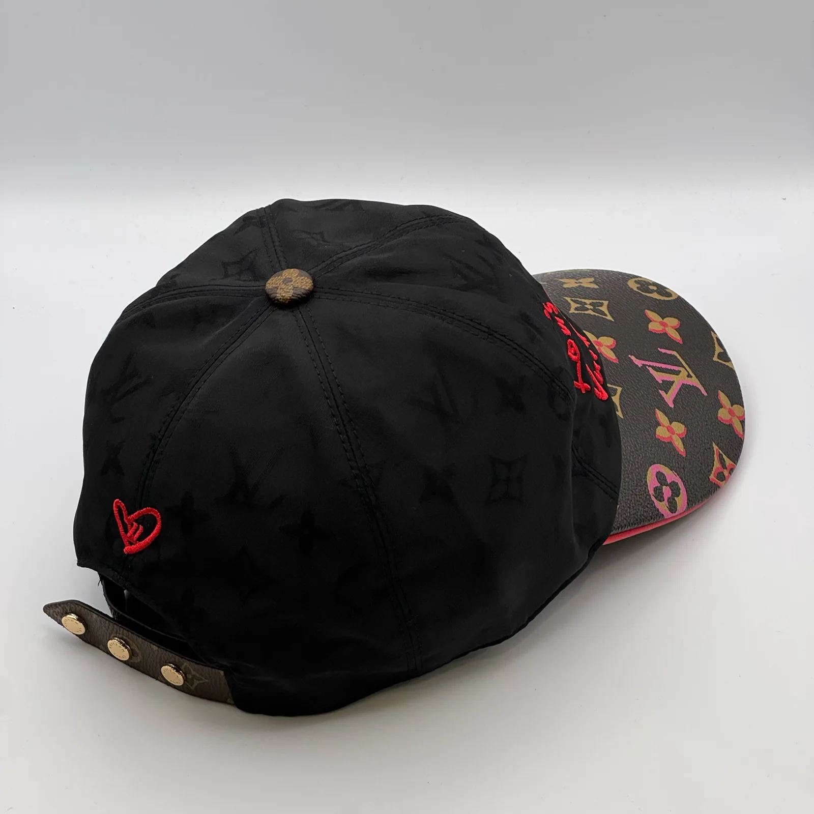 Black Signature cap, opposite side profile view.